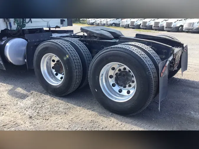 2020 Freightliner Cascadia 126