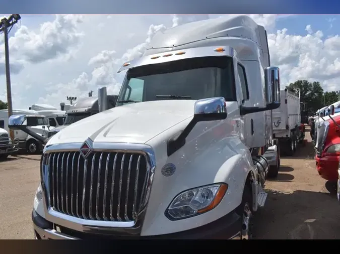 2020 INTERNATIONAL LT
