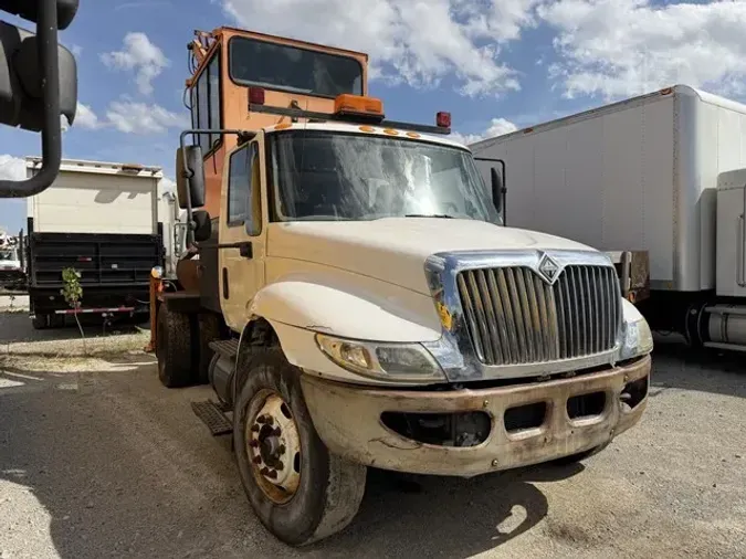 2010 INTERNATIONAL DURASTAR 4300