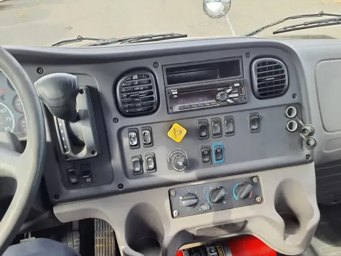 2020 FREIGHTLINER M2 106