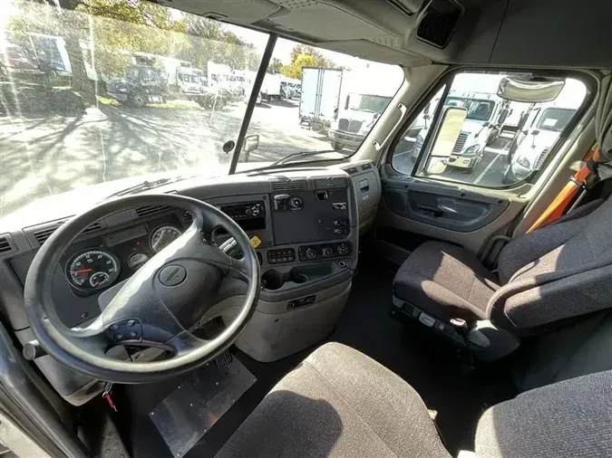 2019 FREIGHTLINER/MERCEDES CASCADIA 125