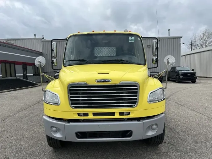 2018 Freightliner M2 112