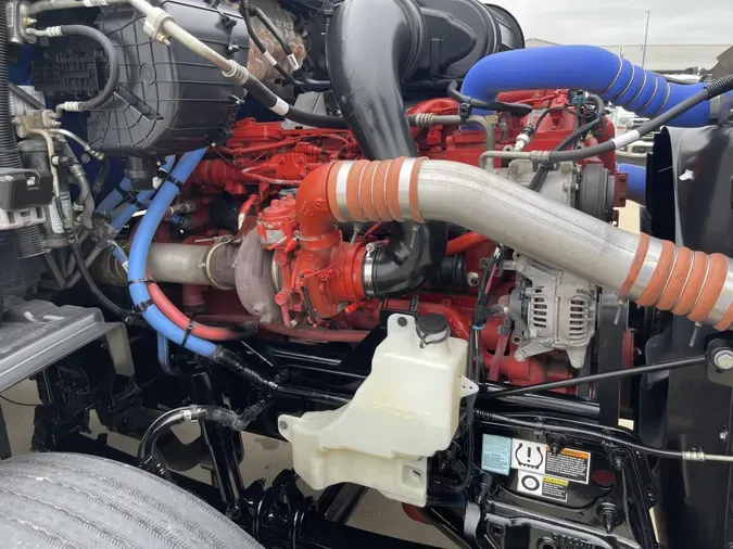 2023 Peterbilt 579