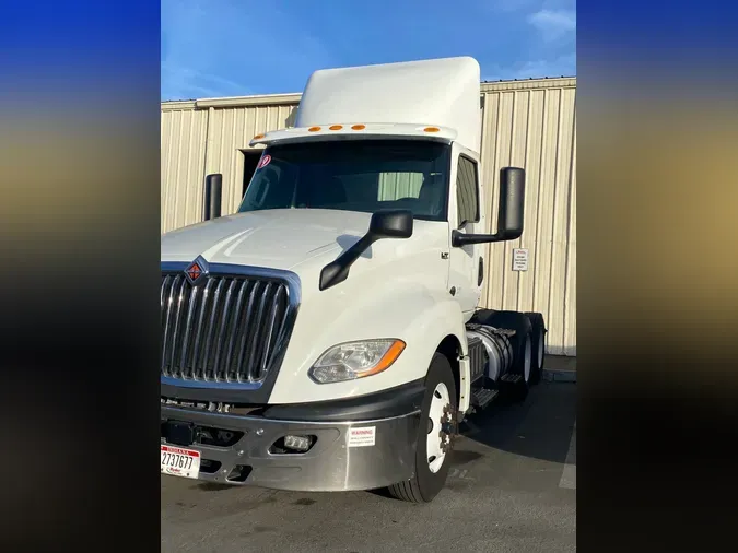 2019 NAVISTAR INTERNATIONAL LT625 DAYCAB T/A