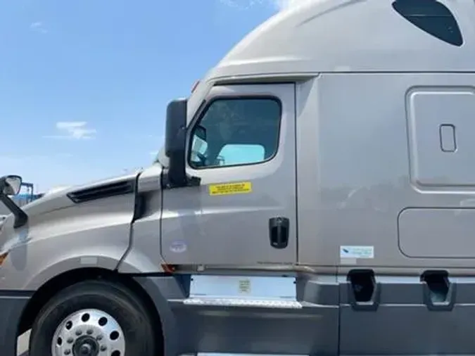 2023 Freightliner Cascadia