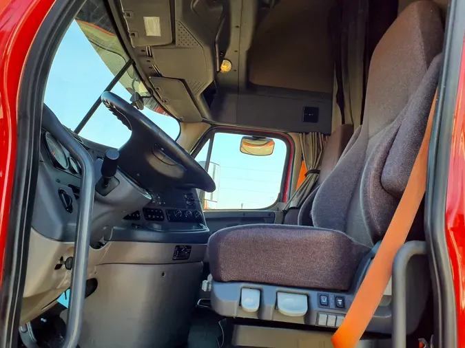 2019 FREIGHTLINER/MERCEDES CASCADIA 125