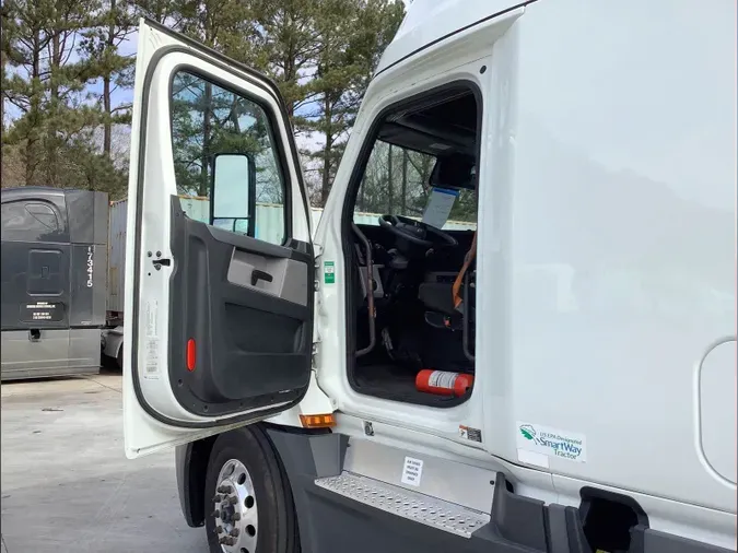 2021 Freightliner Cascadia