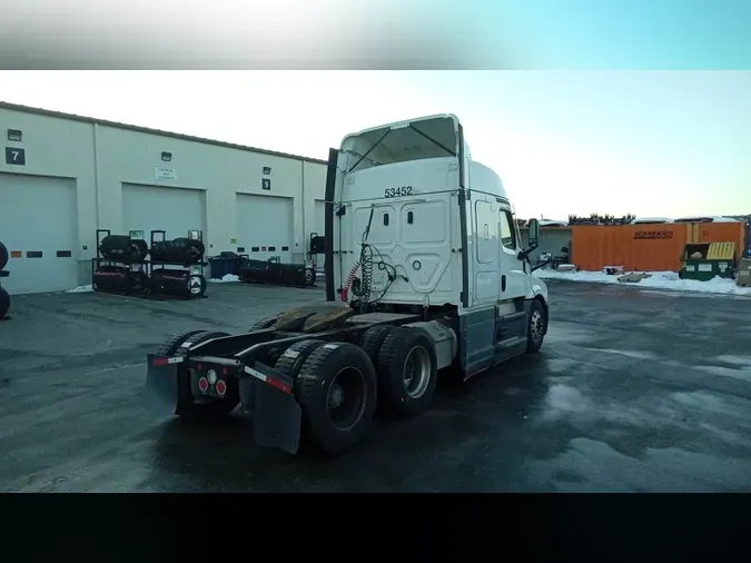 2022 Freightliner Cascadia 126