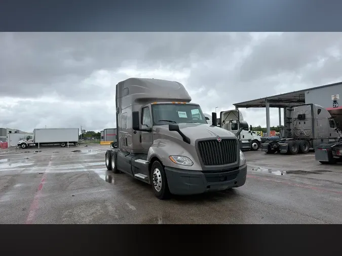 2022 International LT654ae77807a494622face0547d62b4a0