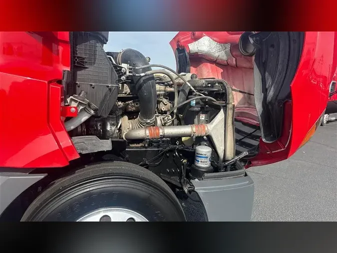 2022 FREIGHTLINER CA126