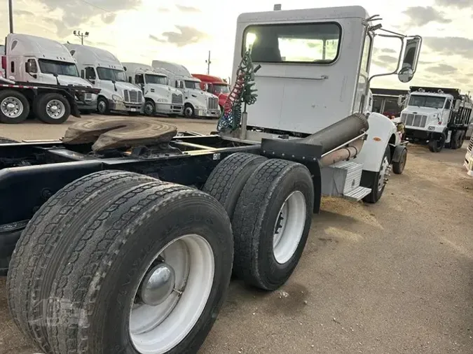 2010 PETERBILT 340