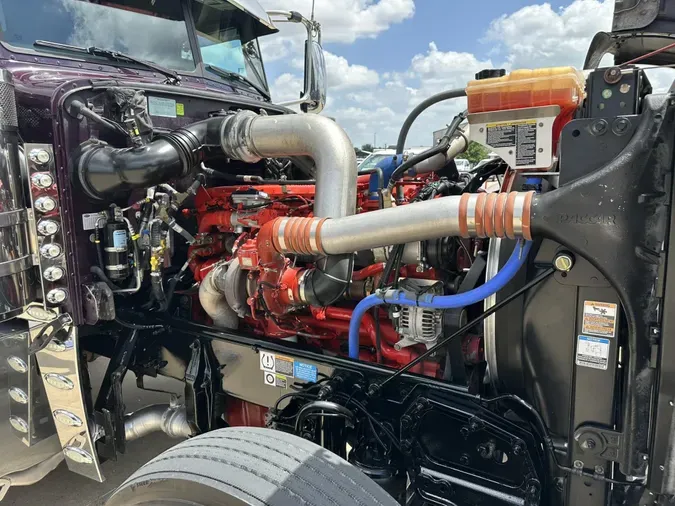 2021 Peterbilt 389