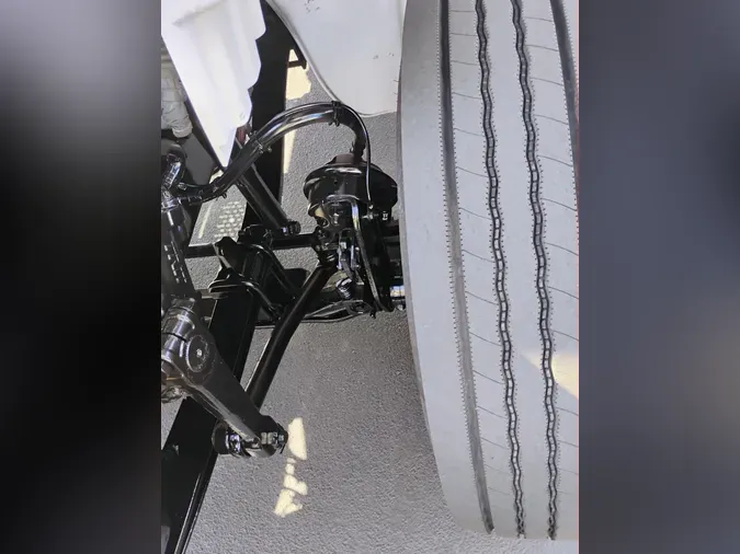 2019 Freightliner Business Class M2 106