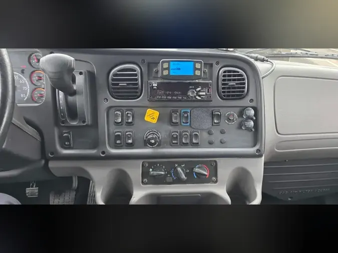 2019 FREIGHTLINER/MERCEDES M2 106