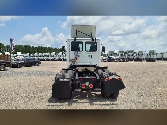 2020 FREIGHTLINER/MERCEDES CASCADIA 125