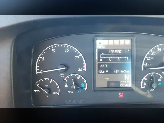 2020 Freightliner Cascadia 126