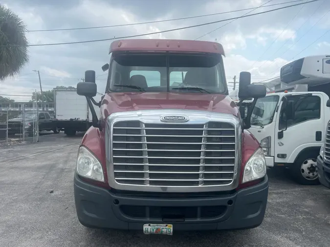 2017 FREIGHTLINER/MERCEDES CASCADIA 125