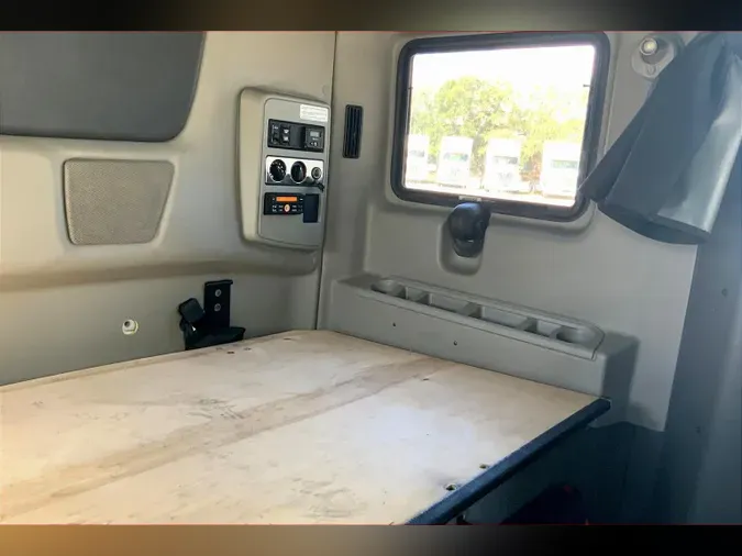 2021 INT LT625 6x4