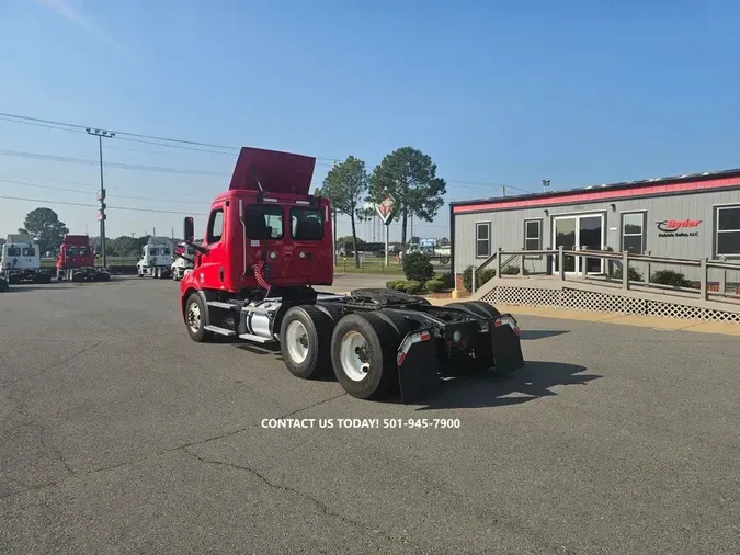 2019 FREIGHTLINER NEW CASCADIA 116