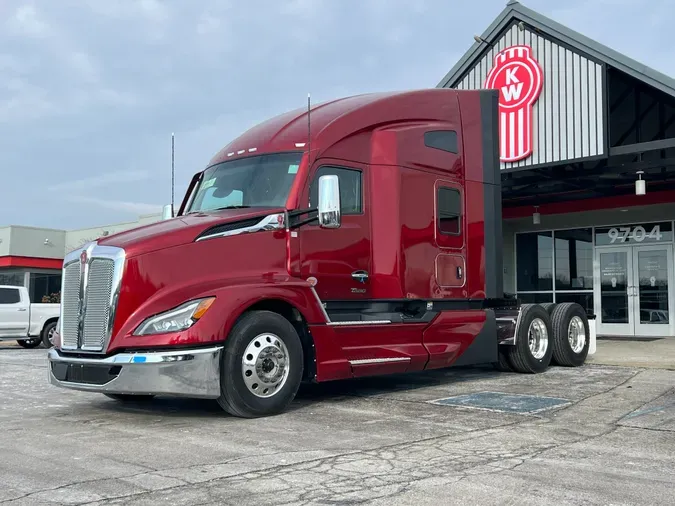 2025 Kenworth T680