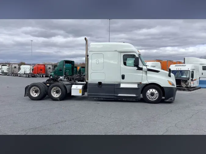 2020 Freightliner Cascadia 126655a3ea00ff7f0e62e4d63f9a53c1f91