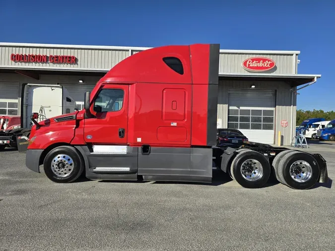 2022 Freightliner Cascadia655b8c12fbf5aff47bca7a07ae245a90