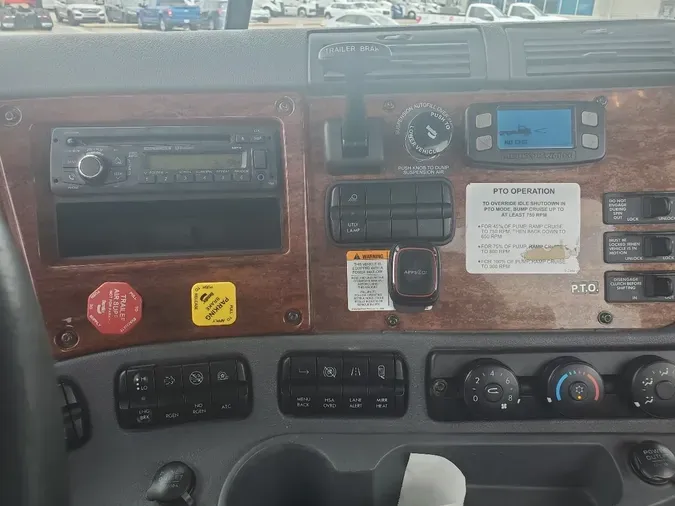 2016 FREIGHTLINER CASCADIA