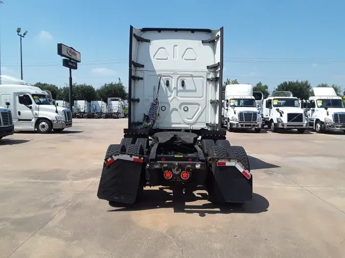 2020 FREIGHTLINER/MERCEDES CASCADIA 125