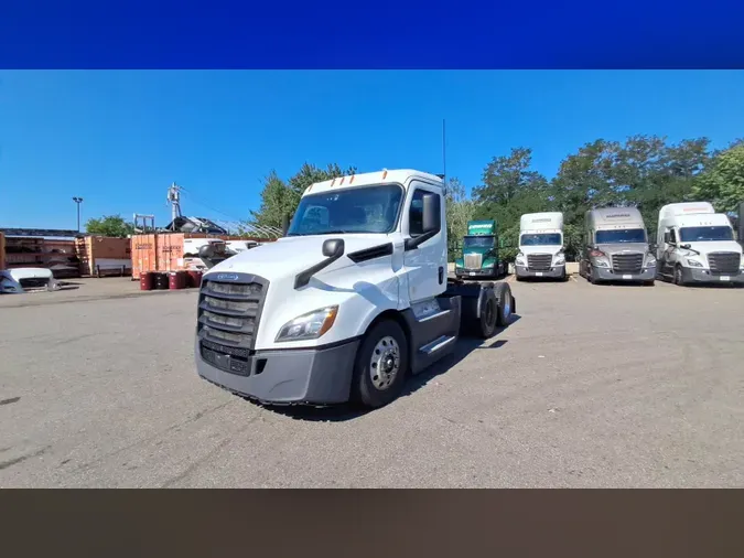 2019 Freightliner Cascadia 12665610619eb5f1856abc6c08421cee4c4