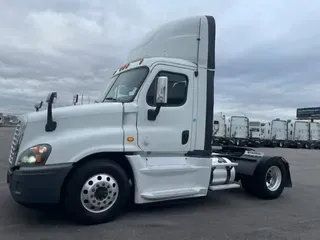 2016 FREIGHTLINER/MERCEDES CASCADIA 125