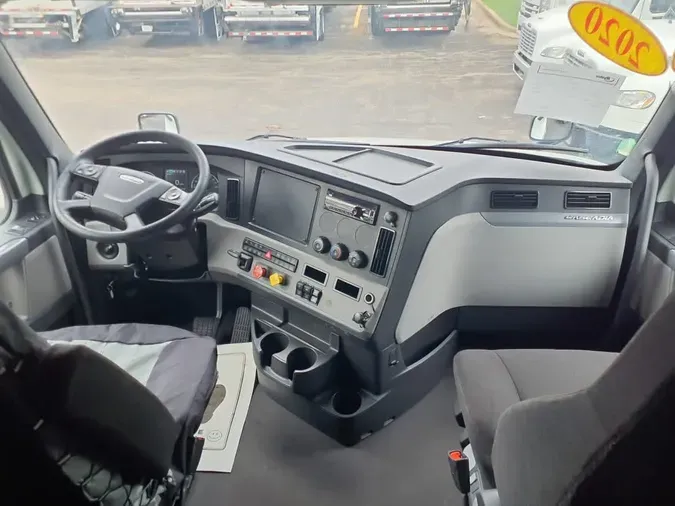 2020 FREIGHTLINER NEW CASCADIA PX12664