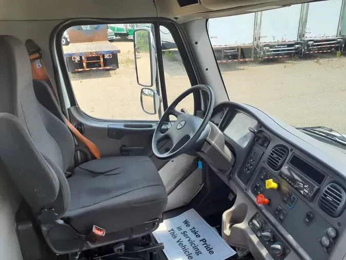 2019 FREIGHTLINER/MERCEDES M2 1066565b39d386563aa8acffdffcdfc2d01