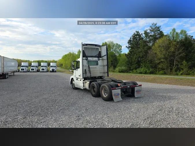 2018 Volvo VNL300