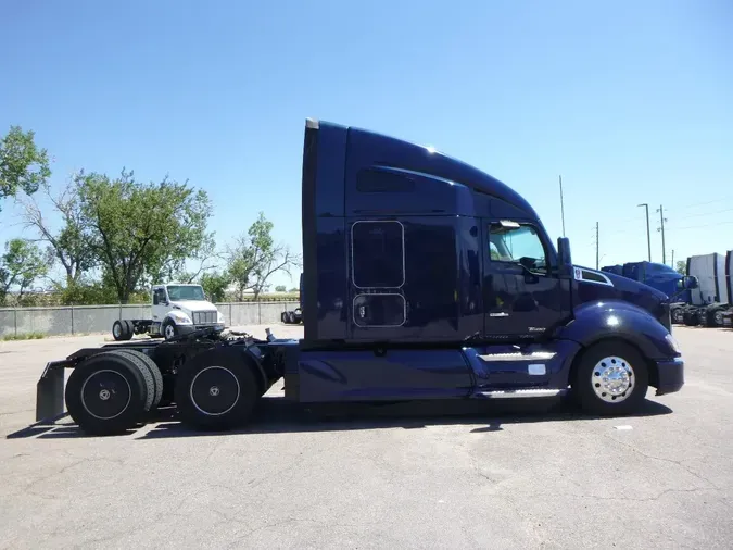 2022 Kenworth T6806569cb90d4f1d7a25e4a0557ec3ae78d
