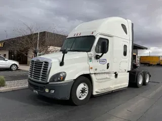 2018 FREIGHTLINER X12564ST