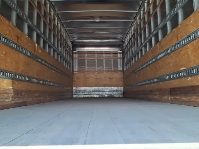 2016 FREIGHTLINER M2 106