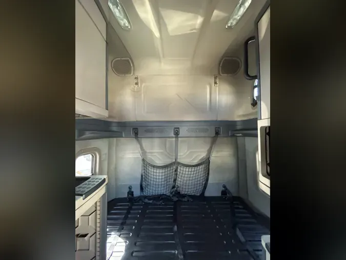 2018 FREIGHTLINER/MERCEDES CASCADIA 125