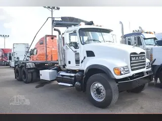 2006 MACK GRANITE CV713