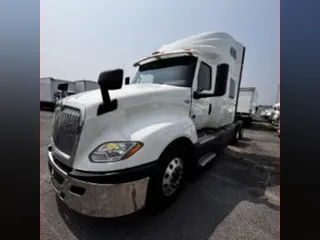2019 NAVISTAR INTERNATIONAL LT625 SLPR CAB