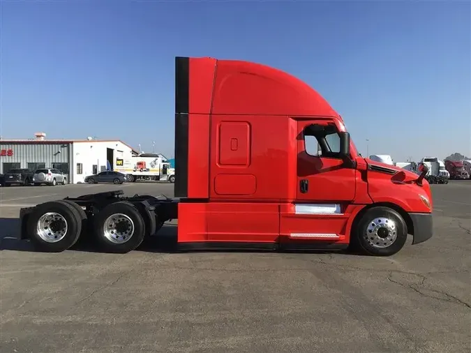 2022 FREIGHTLINER CASCADIA