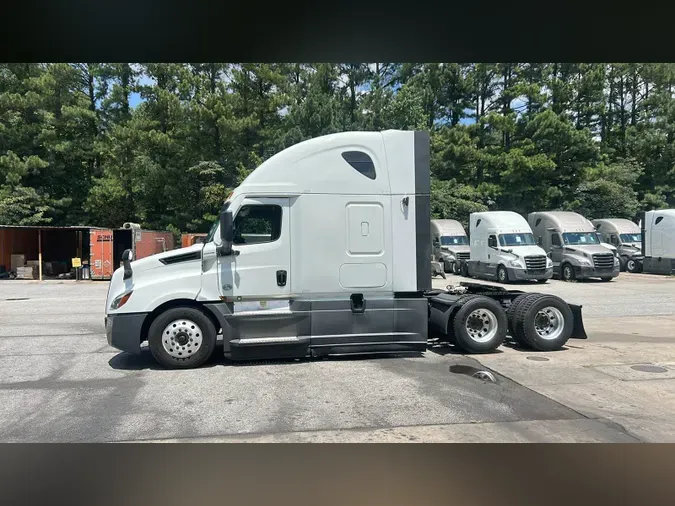 2022 Freightliner Cascadia 126