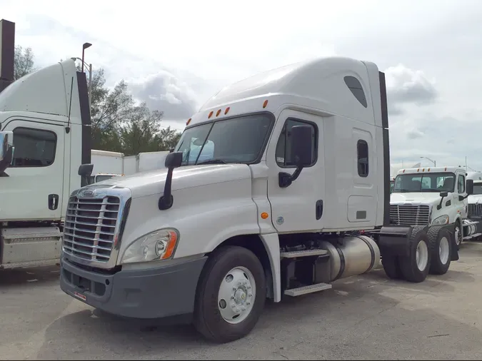 2019 FREIGHTLINER/MERCEDES CASCADIA 1256570af082929aa2af8c92817dff01a5e