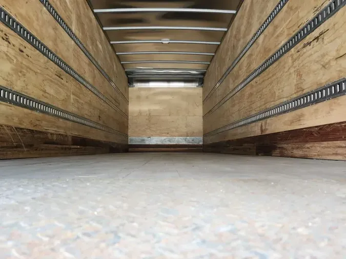 2018 FREIGHTLINER M2 106
