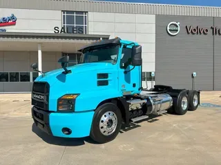 2020 MACK AN64T