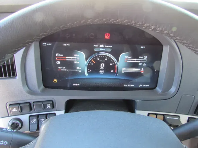 2025 Kenworth T880 Short Hood