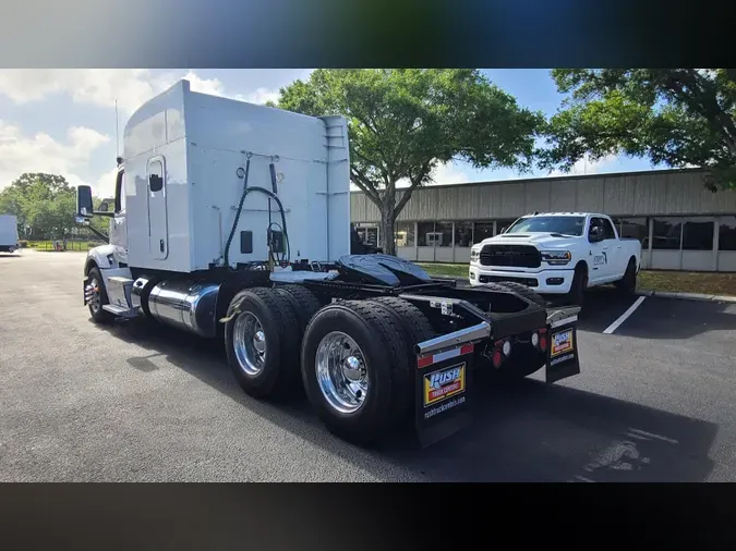 2022 Peterbilt 579