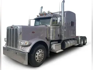 2023 Peterbilt 389