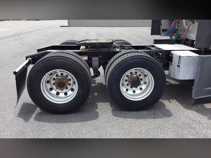 2023 Freightliner Cascadia 126