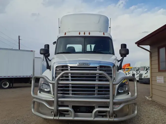 2019 FREIGHTLINER/MERCEDES CASCADIA 125