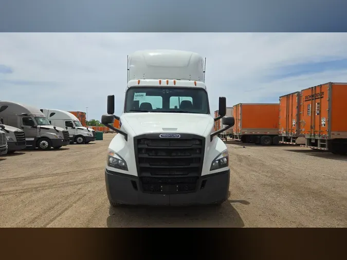 2019 Freightliner Cascadia 126